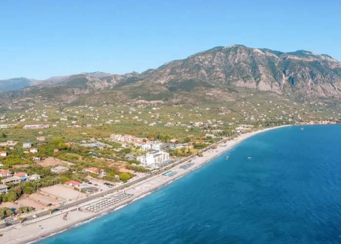 Kalamata Seaside Garden Apartament Faraí